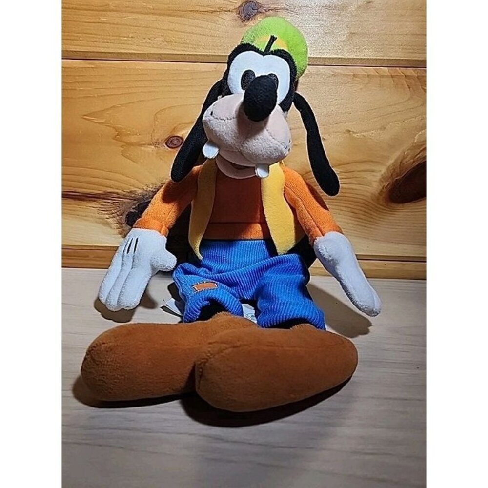 Disney Store Goofy Plush Stuffed Toy 15” Disneyland Walt Disney World Mickey